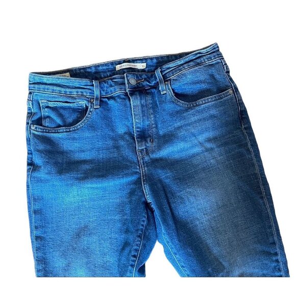 LEVI'S Premium Denim 721 High Rise Skinny Distressed Busted Knee Jean - Picture 3 of 12